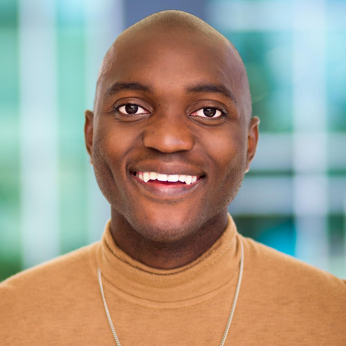Edmonton men's LinkedIn profile photo
